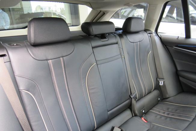 BMW 5 Series Photo 11