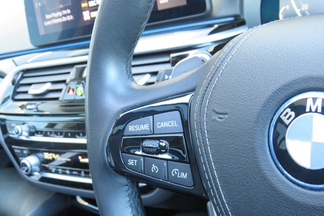BMW 5 Series Photo 19