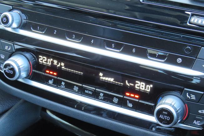BMW 5 Series Photo 28