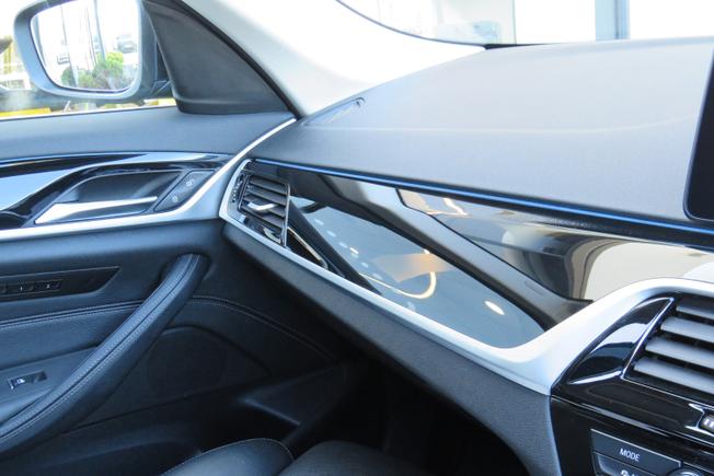 BMW 5 Series Photo 29
