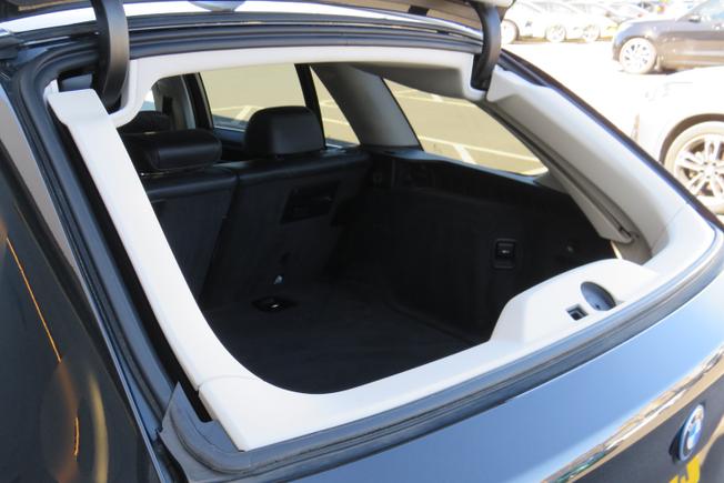 BMW 5 Series Photo 32