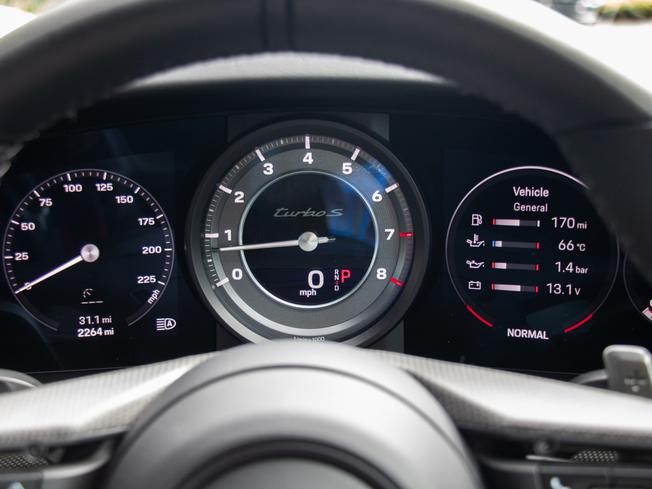PORSCHE 911 Photo 14