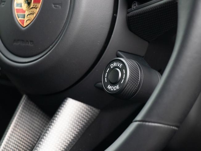 PORSCHE 911 Photo 18
