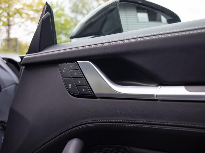 PORSCHE 911 Photo 26