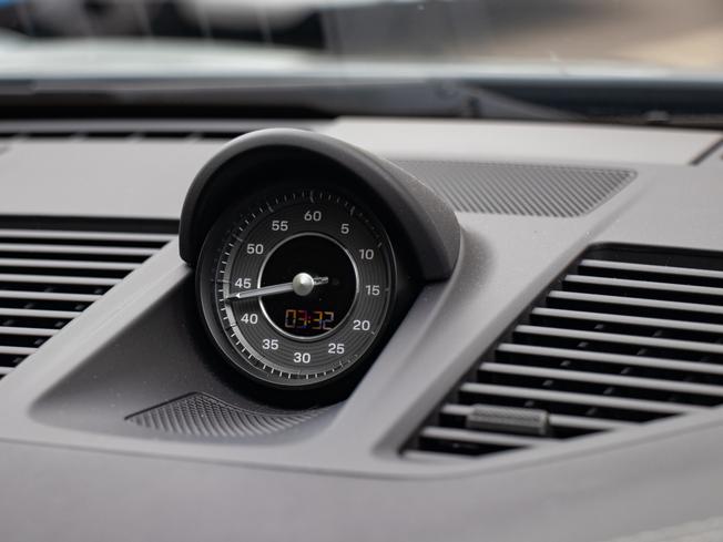 PORSCHE 911 Photo 28