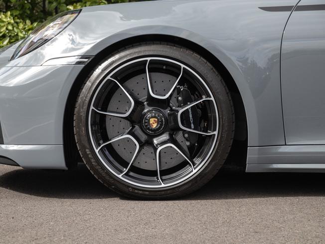 PORSCHE 911 Photo 4