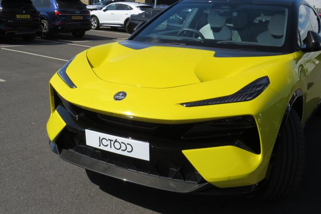 LOTUS Eletre Photo 37