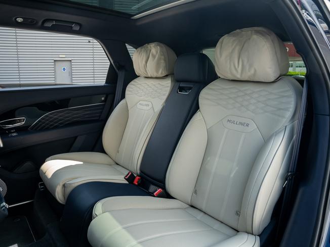 BENTLEY Bentayga Photo 21