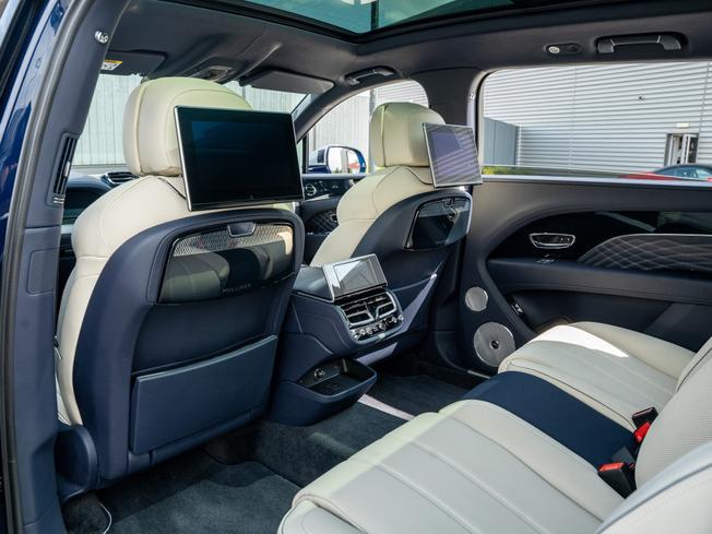 BENTLEY Bentayga Photo 22