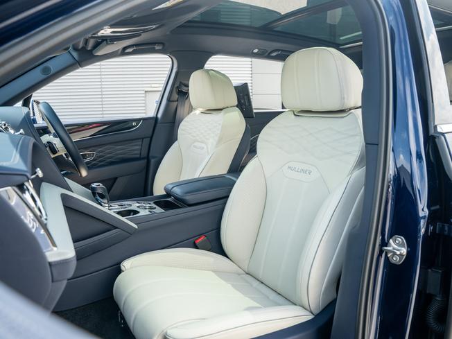 BENTLEY Bentayga Photo 24