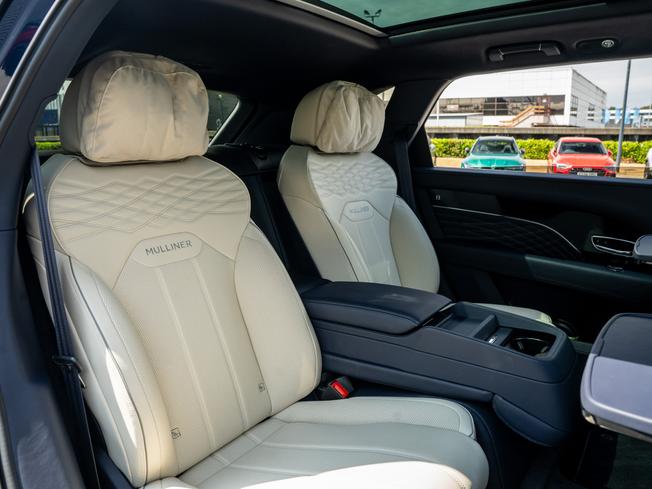 BENTLEY Bentayga Photo 26