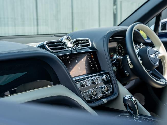 BENTLEY Bentayga Photo 27