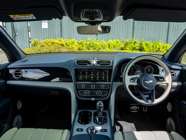 BENTLEY Bentayga Photo 4