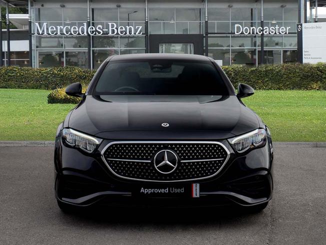 Mercedes-Benz E Class Photo 10