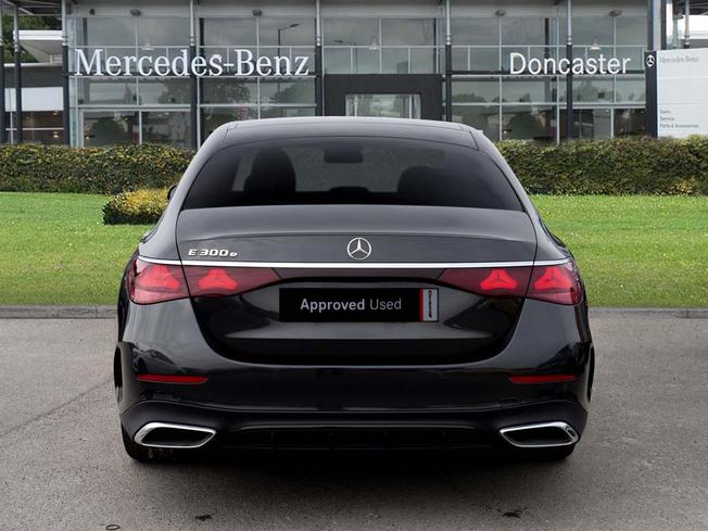 Mercedes-Benz E Class Photo 11