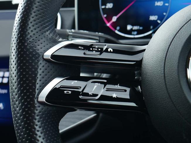 Mercedes-Benz E Class Photo 21