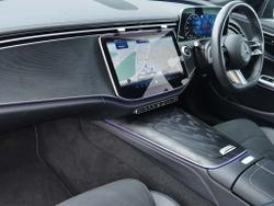 Mercedes-Benz E Class Photo 3