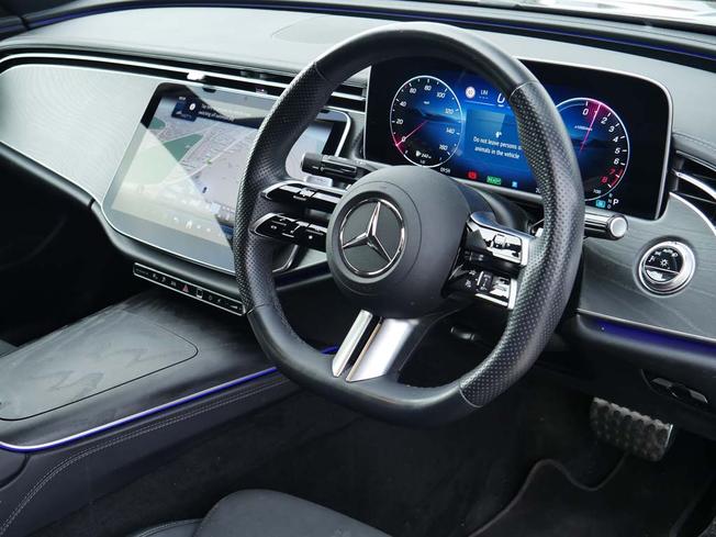 Mercedes-Benz E Class Photo 44