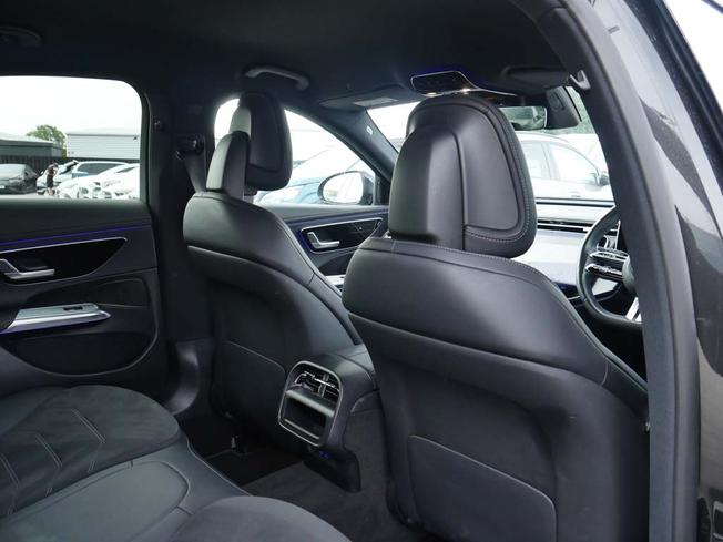 Mercedes-Benz E Class Photo 46