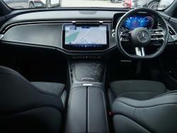 Mercedes-Benz E Class Photo 5
