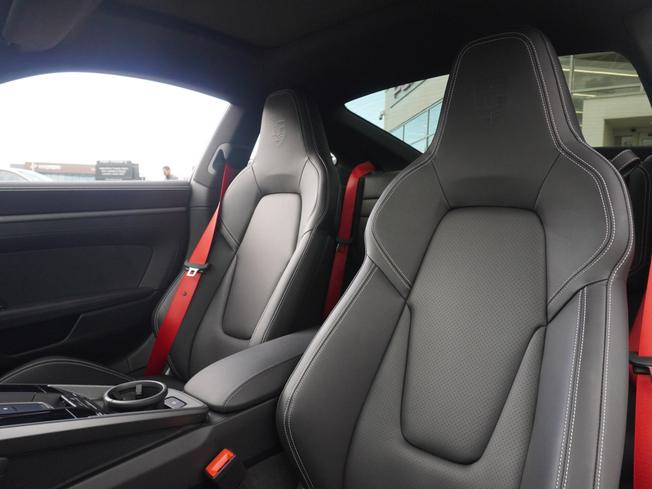 PORSCHE 911 Photo 13