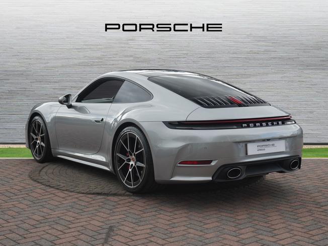 PORSCHE 911 Photo 2