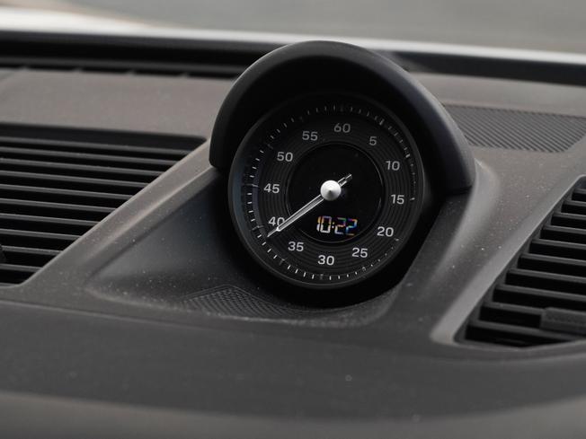 PORSCHE 911 Photo 25
