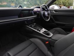 PORSCHE 911 Photo 3