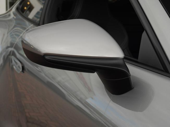 PORSCHE 911 Photo 49