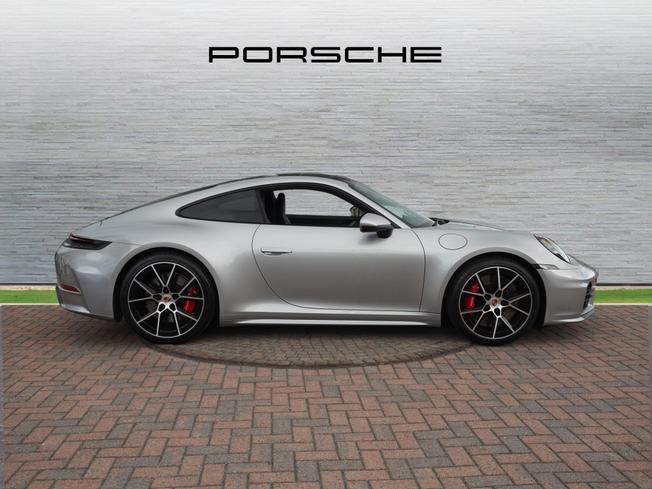 PORSCHE 911 Photo 7