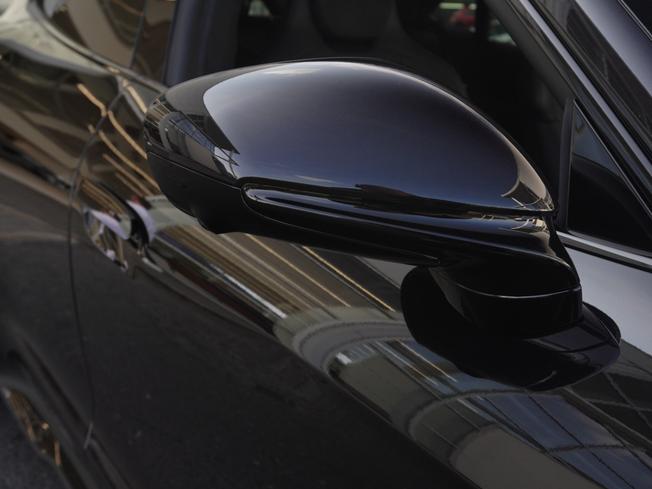 PORSCHE Taycan Photo 23