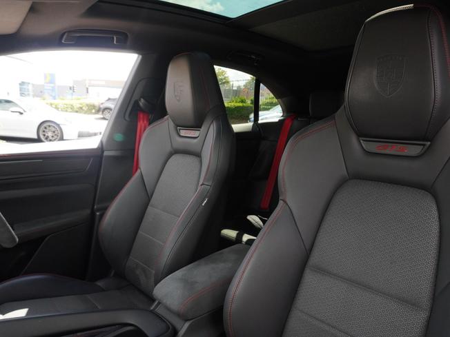 PORSCHE Macan Photo 12