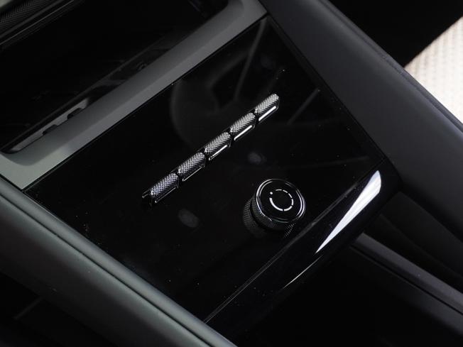 PORSCHE Macan Photo 25