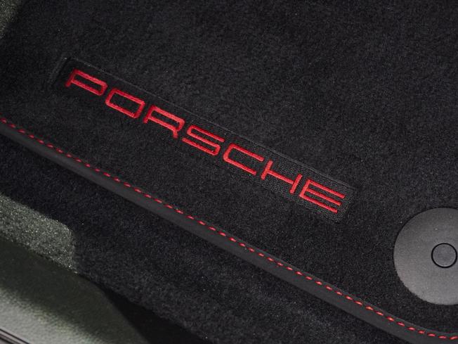 PORSCHE Macan Photo 34