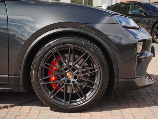 PORSCHE Macan Photo 4