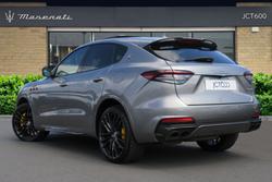 Maserati Levante Photo 2