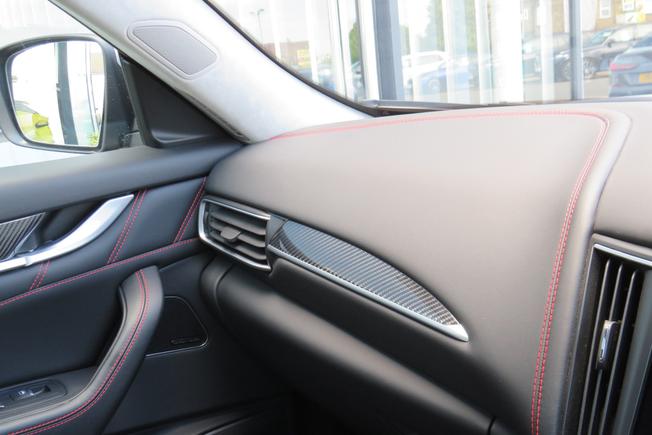 Maserati Levante Photo 25