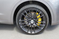 Maserati Levante Photo 4