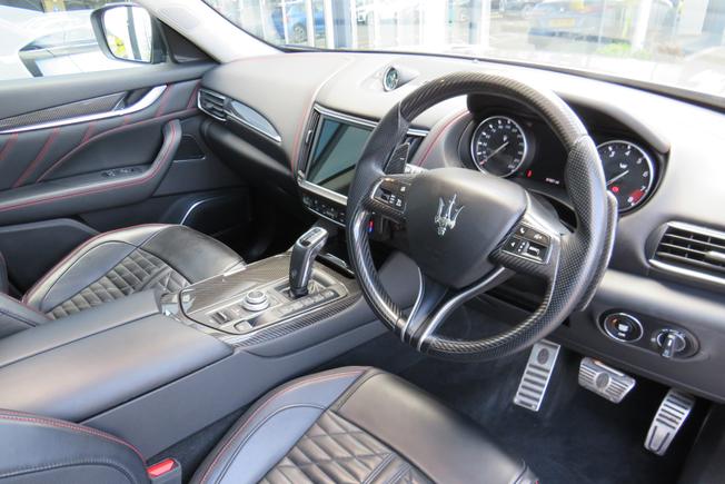 Maserati Levante Photo 8