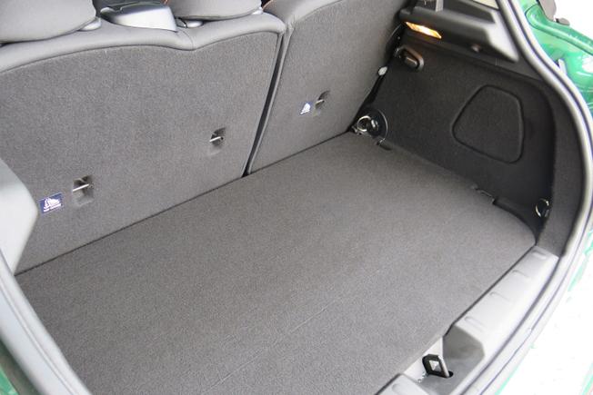 MINI Hatchback Photo 29