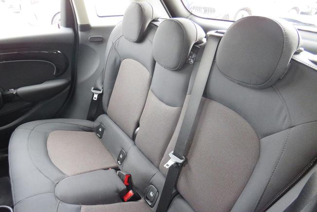 MINI Hatchback Photo 31