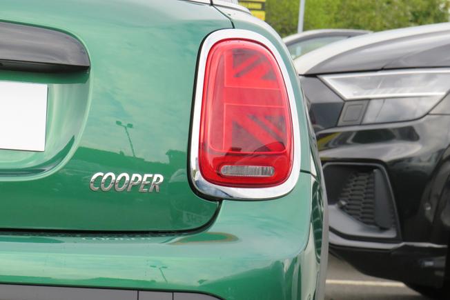 MINI Hatchback Photo 38