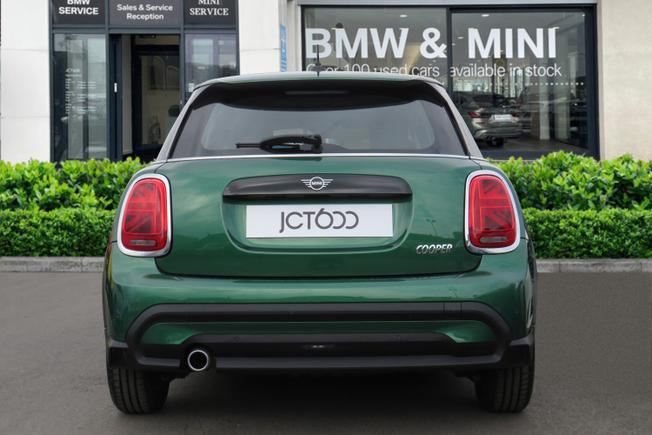 MINI Hatchback Photo 5