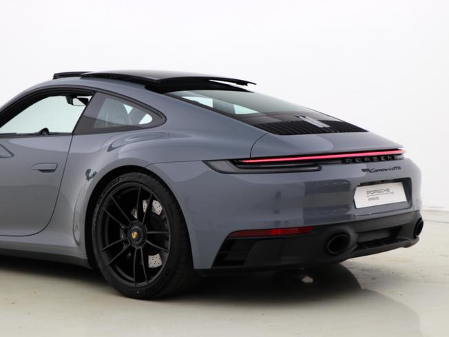 Porsche 911 Photo 18