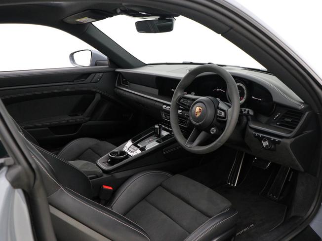 Porsche 911 Photo 24