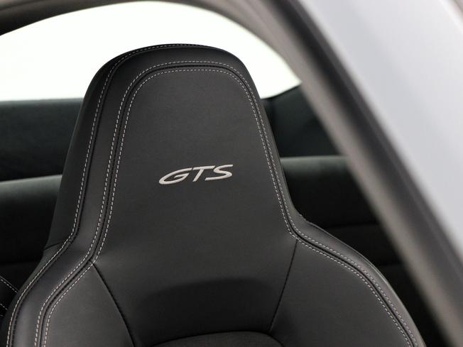 Porsche 911 Photo 28