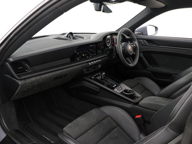 Porsche 911 Photo 3