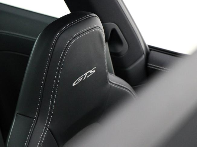 Porsche 911 Photo 30
