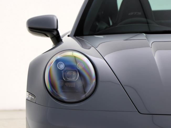 Porsche 911 Photo 8
