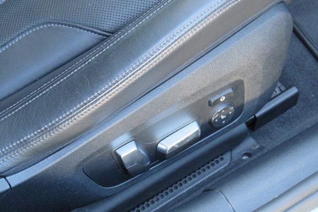 BMW 8 Series Photo 31